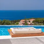 Casta Diva Luxury Villa