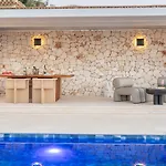 Casta Diva Luxury *