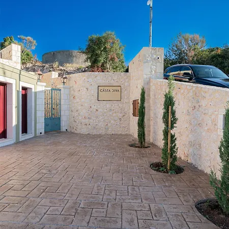 Casta Diva Luxury * פיסקרדו