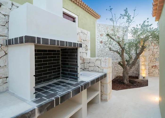 Вилла Casta Diva Luxury *